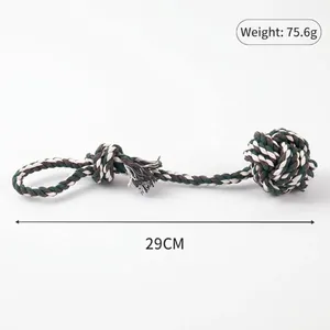 Détail d'un jouet pour chien en corde de coton tressée de 29 cm, durable, pesant 75,6 g