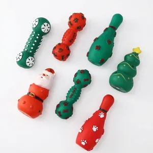 Set mit weihnachtlichem Hundekauspielzeug aus Vinyl mit Quietschfunktion in Rot und Grün