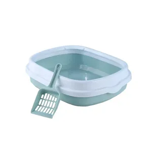 Semi-enclosed splash-proof cat litter box with matching scoop, made of durable PP material