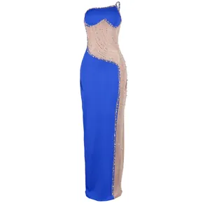 Elegante abito in rete blu monospalla con perle e strass scintillanti