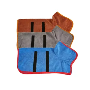 Peignoirs pour chiens en microfibre à séchage rapide et très absorbants en 3 couleurs.