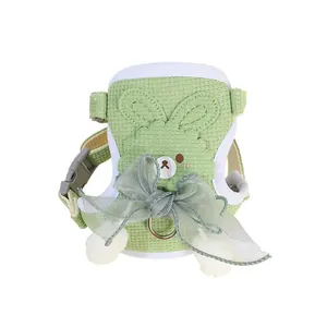 Pettorina per gatti verde con orsetto, fiocco decorativo e design a gilet antifuga sicuro