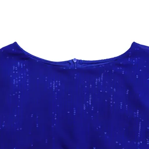 Hochwertige Nahaufnahme eines königshonigblauen Paillettenkleids mit Reißverschluss