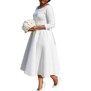Elegantes, weißes A-Linien-Midikleid mit 3/4-Ärmeln, ideal für formelle Abendveranstaltungen