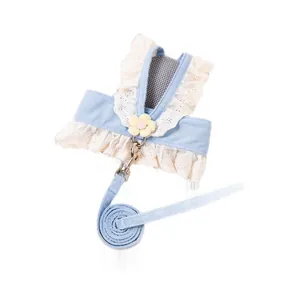 Harnais et laisse bleu clair avec volants en dentelle et fleur pour petits chiens et chats
