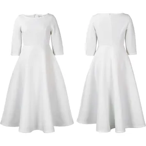 Detailansicht des Vorder- und Rückendesigns eines eleganten weißen, ausgestellten Kleides.
