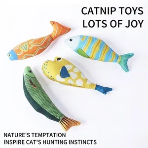Durable simulation linen fish catnip toys in four vibrant colors for indoor cats