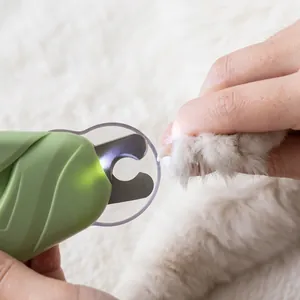 Pet nail clipper with bright LED light to find bloodline for safe dog and cat grooming