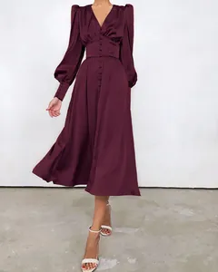 Elegante Franse wijnrode satijnen midi-jurk met lantaarnmouwen en V-hals voor de herfst