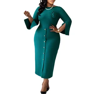 Robe moulante élégante vert foncé grande taille avec manches cloches et détails