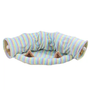 Tunnel e letto pieghevole per gatti a righe colorate con morbide orecchie di peluche per gatti
