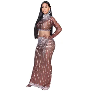 Elegante bruine tweedelige strass feestjurk met crop top met lange mouwen en maxi-rok