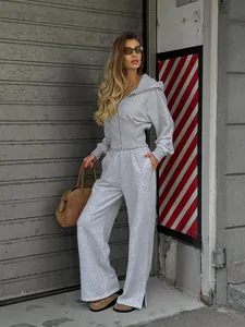 Ensemble 2 pièces gris chiné avec sweat à capuche cintré et pantalon fendu