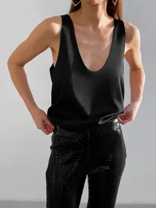 Elegantes schwarzes Satin-Top mit tiefem V-Ausschnitt für Damen in lockerer Form