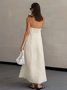 Elegantes trägerloses Maxikleid aus Baumwolle und Leinen in Khaki für den Urlaub