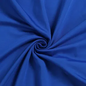 Vista dettagliata della trama del tessuto in rete elastica blu reale di qualità