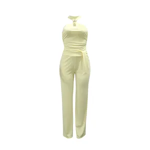 Elegante tuta intera giallo tenue con scollo all'americana e gamba larga per donna
