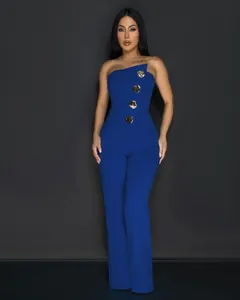 Eleganter blauer trägerloser Jumpsuit mit weitem Bein und goldenen Zierknöpfen