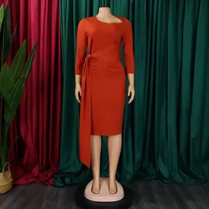 Elegantes orangefarbenes Büro-Midikleid mit 3/4-Ärmeln und Falten-Bindegürtel.