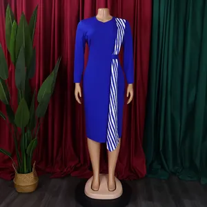 Robe midi élégante bleu roi à manches longues avec une ceinture rayée bleue et blanche
