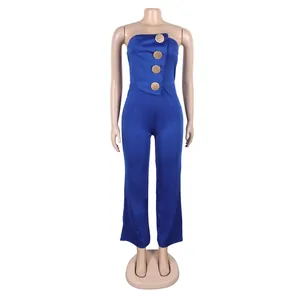 Eleganter königsblauer trägerloser Jumpsuit mit Goldknöpfen und weitem Bein Detailansicht