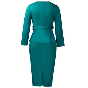Vue arrière d'une élégante robe péplum bleu canard avec ceinture et jupe crayon