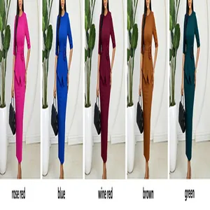 Elegantes Schößchenkleid mit 3D-Blumendetail in fünf leuchtenden Farben