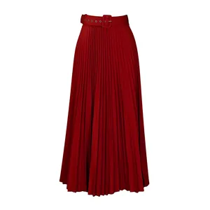 Jupe midi plissée rouge à taille haute avec ceinture assortie et coupe évasée