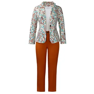 Completo professionale da donna due pezzi con blazer a fantasia e pantaloni arancioni