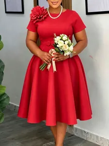 Elegante rode plus size A-lijn jurk met grote 3D-bloemdecoratie op de schouder van de jurk