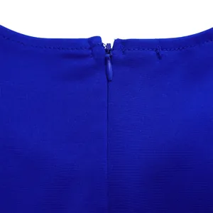 Detaillierte Makroansicht des hochwertigen verdeckten Reißverschlusses am königsblauen Kleid