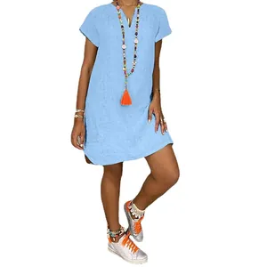Robe d'été élégante en coton et lin bleu clair avec col en V et manches courtes