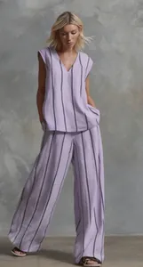 Elegant lavendel gestreept katoen linnen set met V-hals top en broek met wijde pijpen