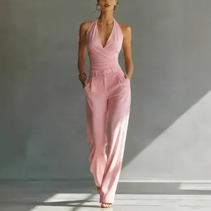 Elegantes rosa Halfter-Oberteil und weit geschnittene Hose mit hoher Taille im Set