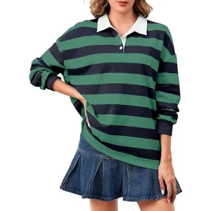 Polo a maniche lunghe a righe da donna casual nei colori verde e blu navy.