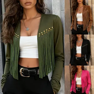 Kort suède damesjasje met franjes en metalen studs in trendy westernstijl voor dames.