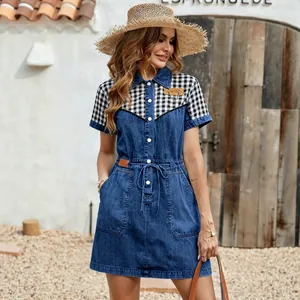 Abito casual taglie forti in finto denim con motivo a quadri e coulisse in vita