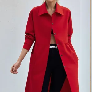 Élégante veste chemise trench-coat longue rouge pour femme pour le début de l'automne