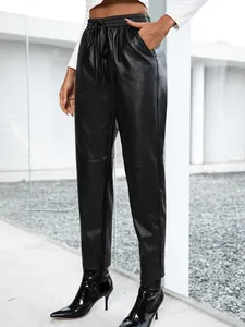 Pantalon chic en similicuir noir à taille haute et coupe décontractée pour femmes