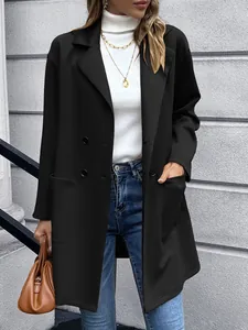 Mittellanger, zweireihiger schwarzer Blazer für Damen mit Taschen-Detail
