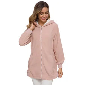 Veste à capuche en polaire rose avec fermeture éclair et texture sherpa douillette