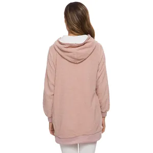 Vue arrière de la veste à capuche sherpa rose pour femme avec doublure en polaire