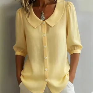 Elegante gelbe Leinenbluse mit Kurzarm, Peter-Pan-Kragen und Knopfleiste für Damen im Sommer