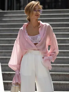 Elegante blusa rosa con mangas de linterna y cuello de solapa para mujer, estilo de primavera.