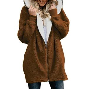 Veste à capucha douillette en polaire sherpa marron avec doublure blanche et zip