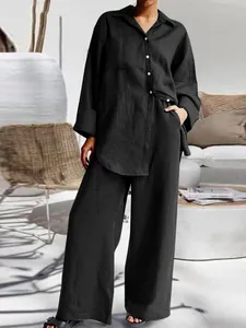 Vista completa del conjunto de lino negro de dos piezas para mujer con camisa y pantalón