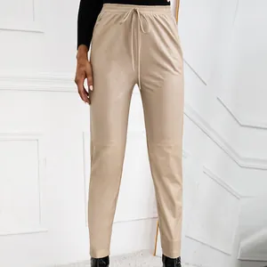 Pantalon de motard en cuir PU beige pour femmes avec taille haute élastique et cordon de serrage