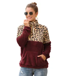 Detailansicht von Damen Fleece-Pullover mit Leopardenmuster und Reißverschluss
