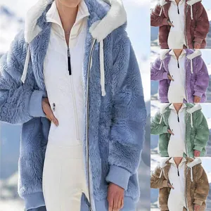 Gedetailleerd overzicht van het oversized pluizige jas met capuchon in meer kleuren.
