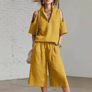 Conjunto de verano de 2 piezas amarillo mostaza con top con cremallera y shorts